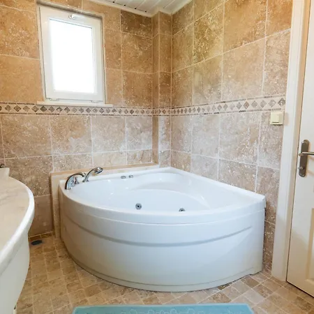 Polat Village 别墅