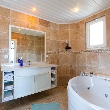 Polat Village 阿拉尼亚